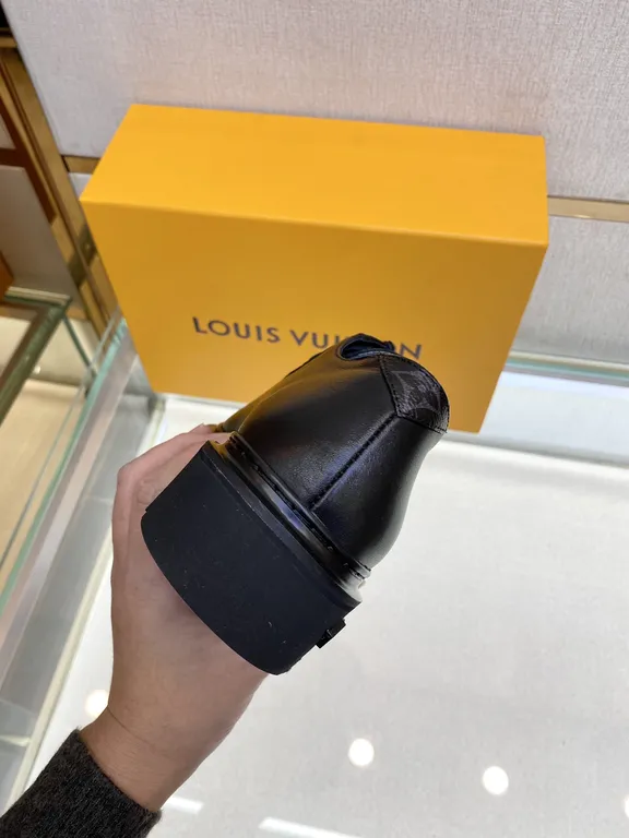 Louis Vuitton Shoe 